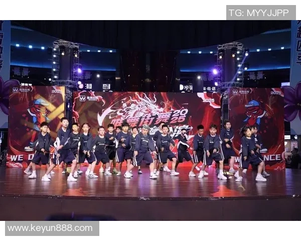 街舞盛宴：深入解析上海街舞队的比赛策略与经验分享